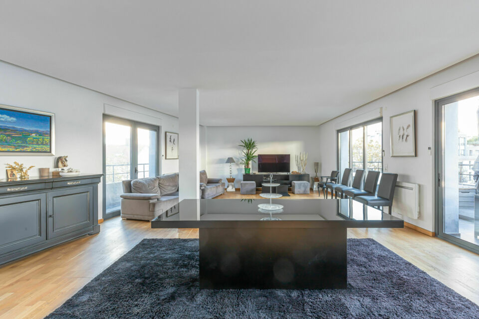 ABC Salles - Le Loft Alexandre est entièrement modulable pour donner vie à tous types de tournage.