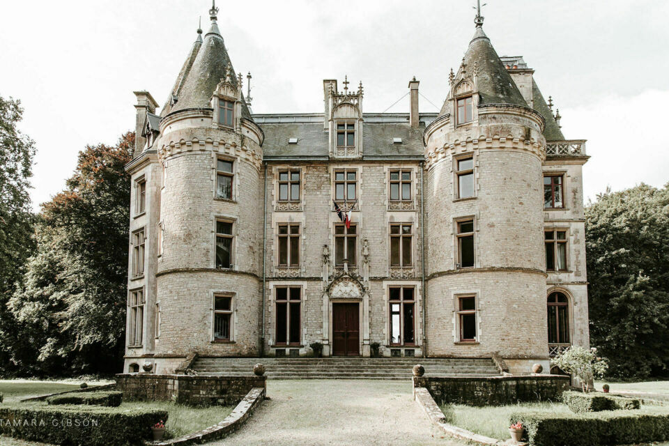 ABC Salles - Epousez votre moitié au Château de L'isle Marie pour des noces de conte de fée. Cet lieu hors du commun offrira à vos convives un mariage hors du temps. 