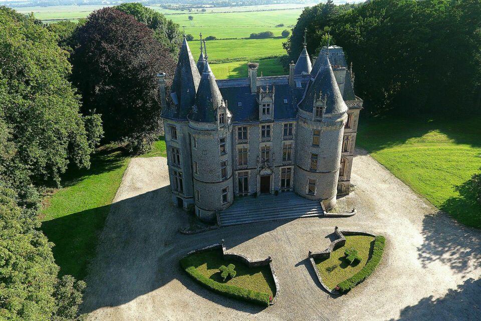 ABC Salles - Le Château de l'Isle Marie  vous accueil en Normandie pour une soirée de gala inoubliable. 