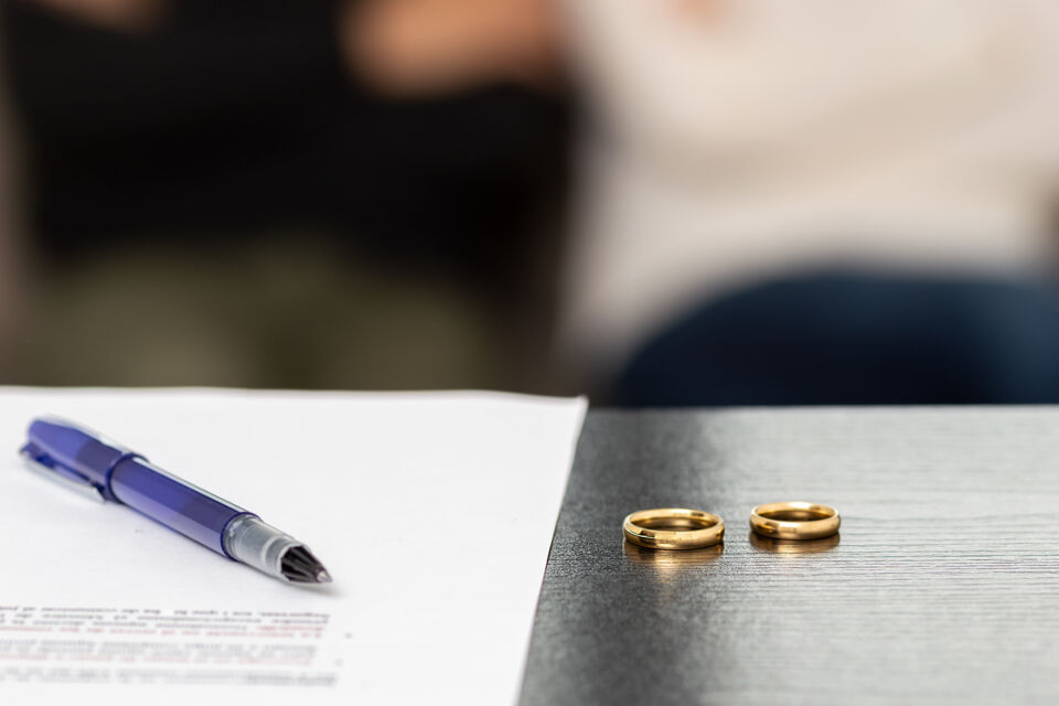 Adobe stock - Photo d'illustration - Communauté réduite aux acquêts, communauté universelle, participation aux acquêts, séparation de biens : comment choisir son régime matrimoniale lorsque l'on se marie ?