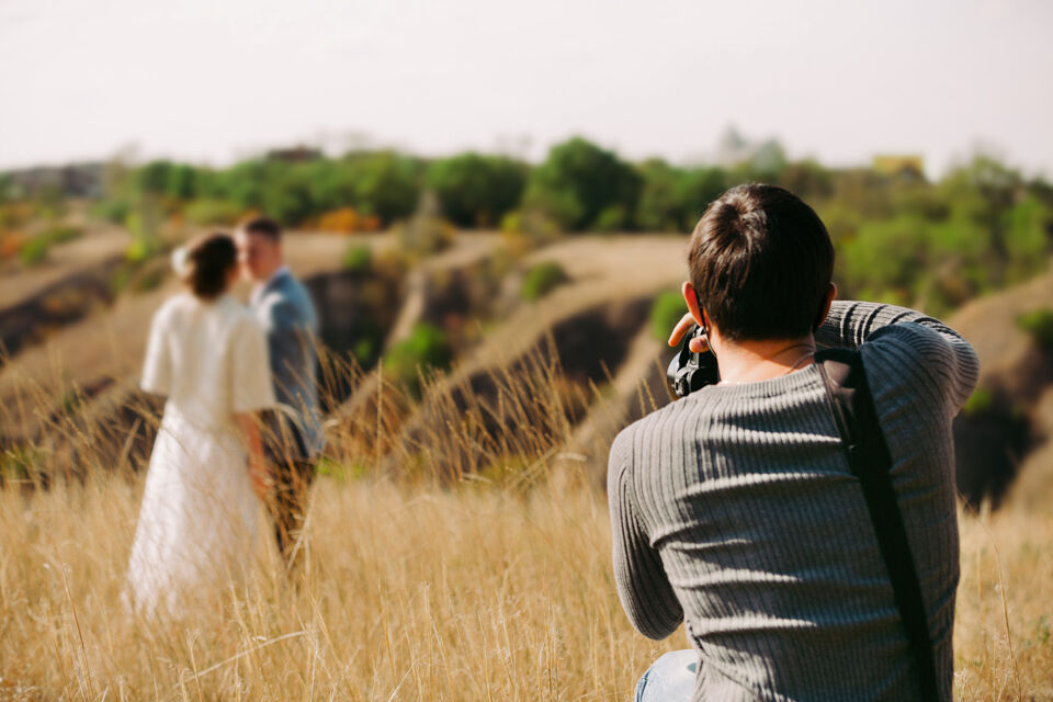 Adobe Stock - Photo d'illustration - Les photographes de mariage, en capturant les moments précieux des cérémonies, sont également doués pour repérer les signaux subtils annonçant un avenir incertain pour certaines unions.