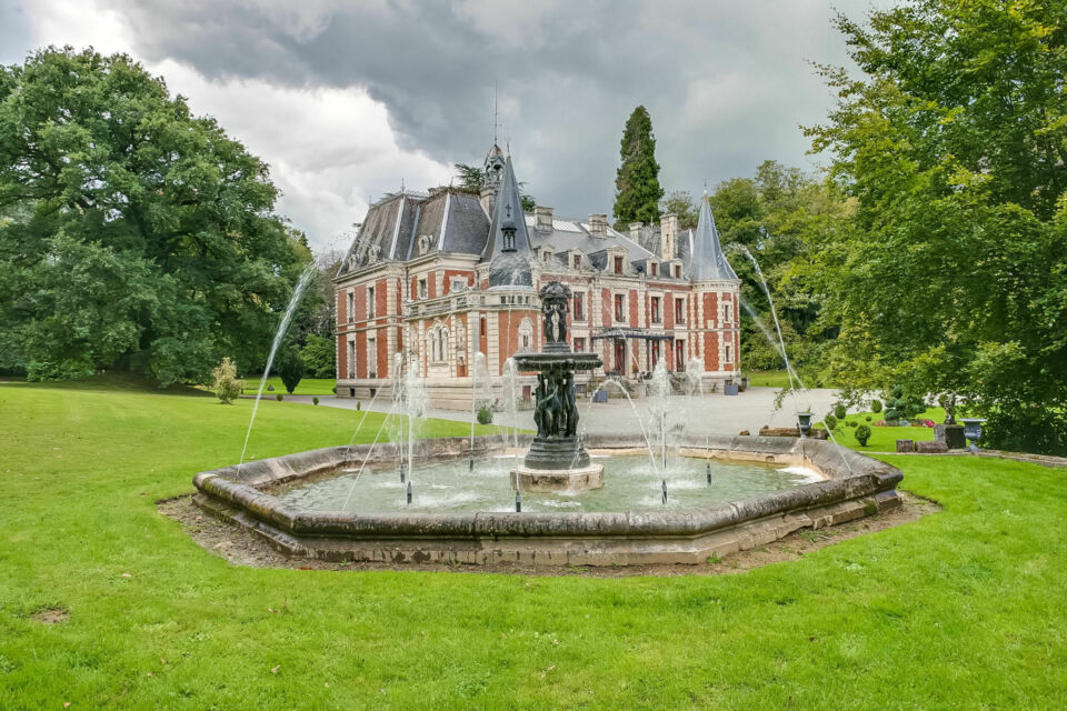 ABC Salles – DR - Château de Walmath - Atmosphère attendue, équipement, capacité localisation et budget sont autant d’éléments qu’il est primordiale de prendre en compte lorsque l’on cherche à louer une salle pour son mariage.
