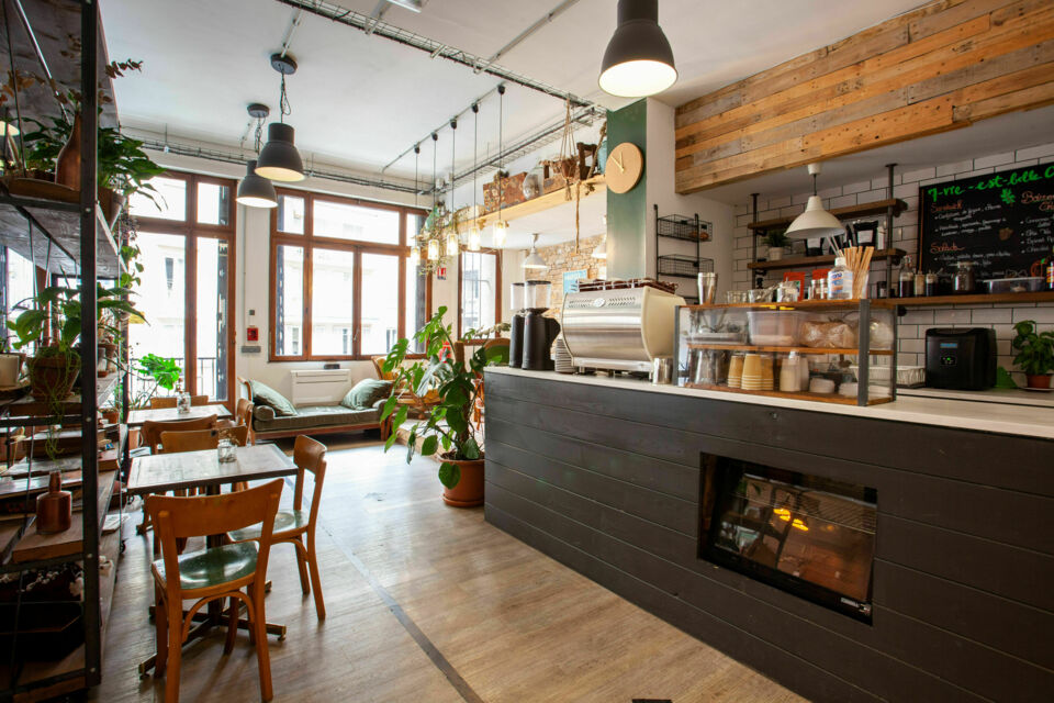 ABC Salles - L'Espace Protestant le Panier, situé à Marseille, met à votre disposition trois espaces, allant de 140 m² à 28 m², toutes équipées du matériel nécessaire pour diffuser des matchs sportifs.