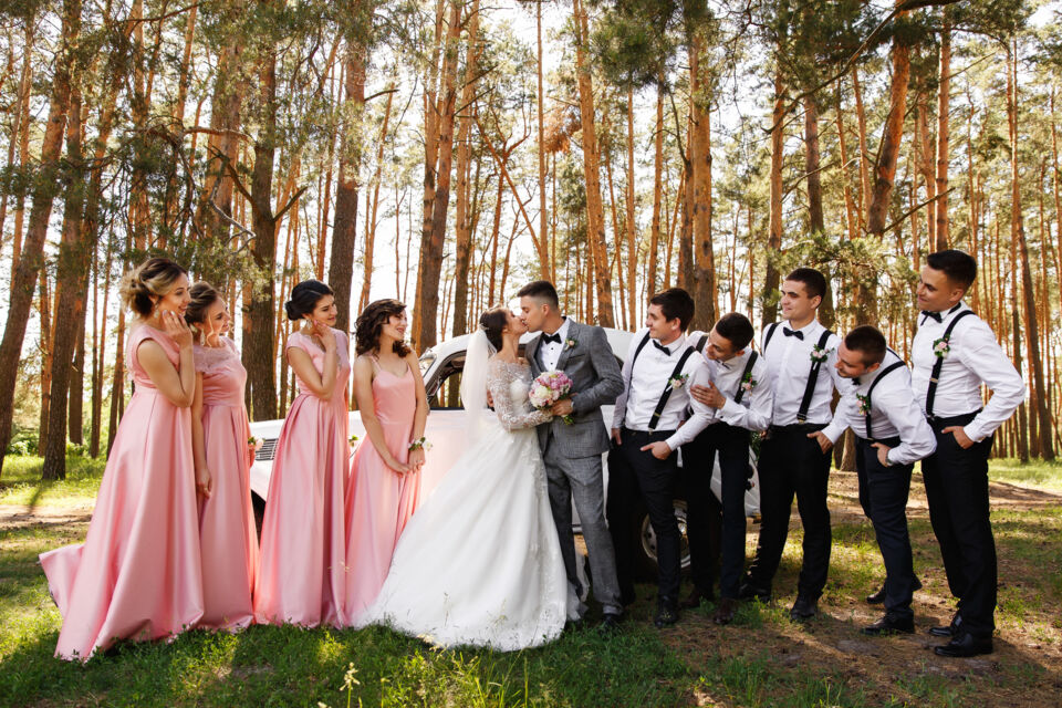 Adobe Stock – Photo d’illustration - Choisir les personnes qui composeront sont cortège d’honneur est une étape importante qui doit être réalisée avec amour et réflexion. 