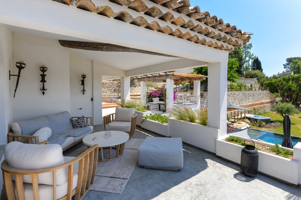 ABC Salles - le Domaine VDH se révèle être l'adresse parfaite pour organiser mariages, baptêmes et séminaires sous le soleil Niçois.
