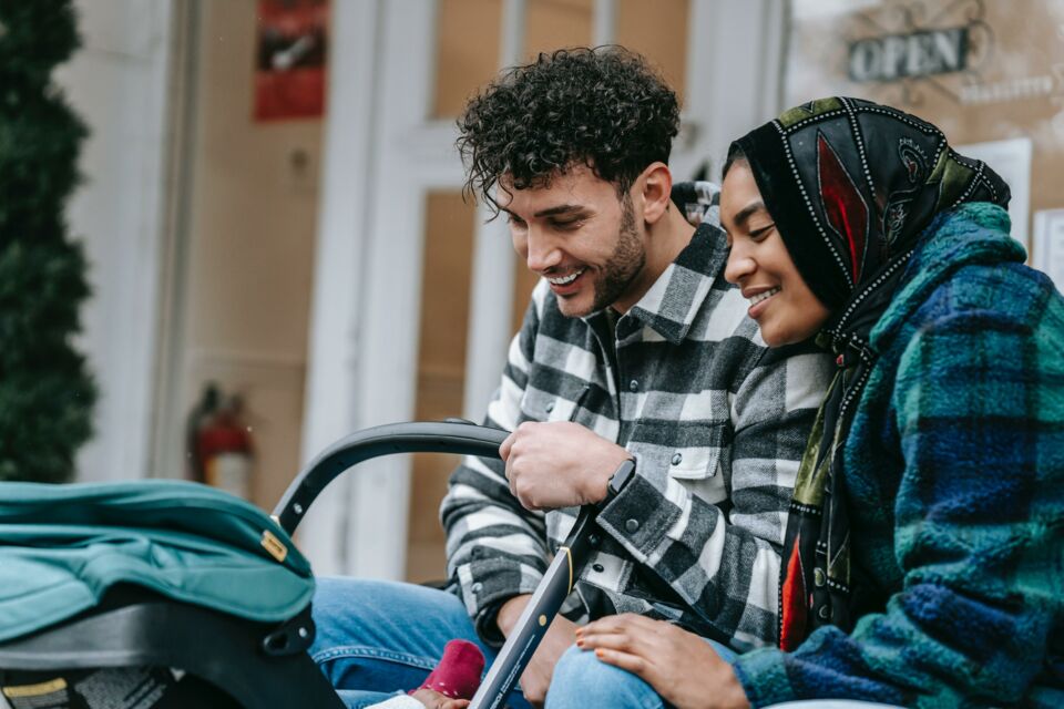 Pexels – Photo d’illustration - En France, les enfants d’un couple, qu’il soit marié ou pas, portent généralement le nom de famille de leur père.