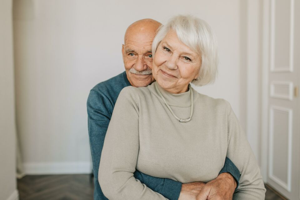 Pexels - Photo d'illustration - Les noces de nacre représentent 42 ans de mariage.