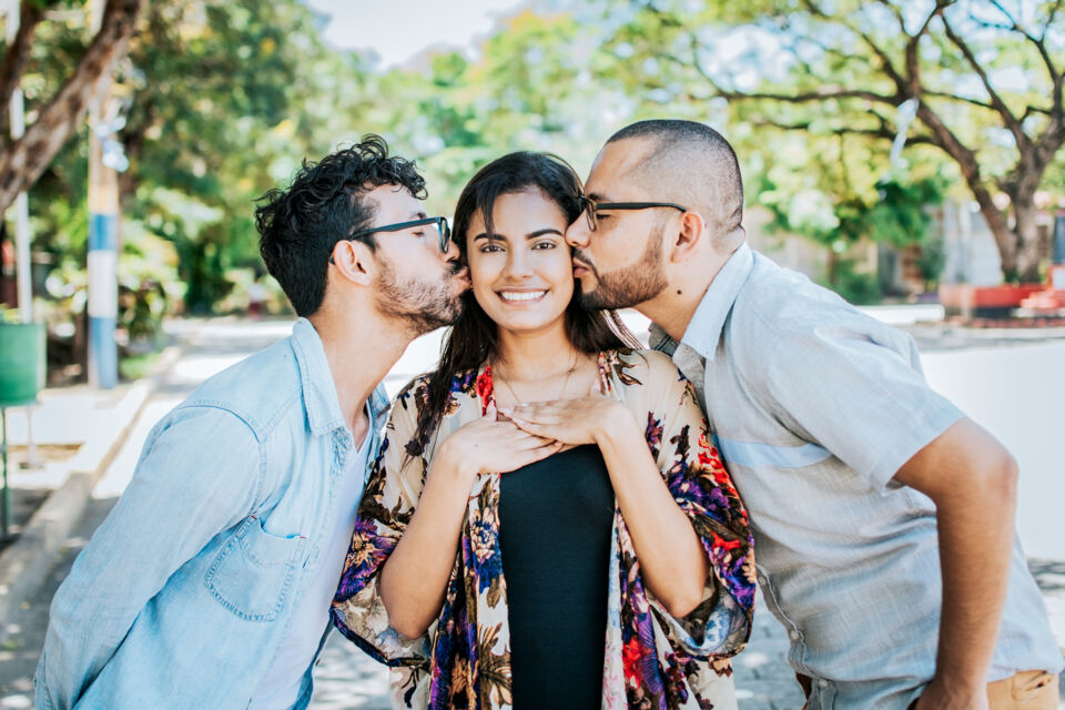 Adobe Stock - Photo d'illustration - Le polyamour, consistant à entretenir plusieurs relations amoureuses sans dissimulation, émerge comme une alternative au couple traditionnel.