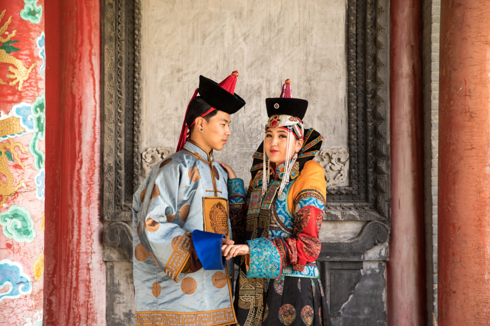 Adobe Stock - Photo d'illustration - La cérémonie de mariage en Mongolie est riche en traditions séculaires. Parmi ces rituels ancestraux, les 3 coups de canons tirés lors d'un mariage, restent sans doute un moment fort et important pour les mariés.