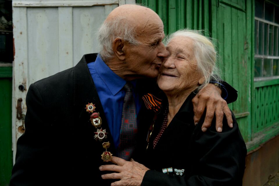 Pexels - Photo d'illustration - Peu de couples y parviennent. L'on dit de ceux marier depuis 100 ans qu'ils fêtent leurs noces d'eau.