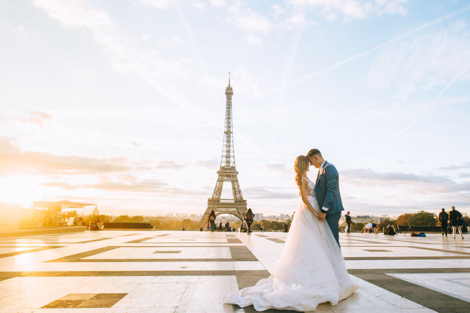 Adobe Stock - Photo d'illustration - Le couple américain Madelaine Brockway et Jacob La Grone crée l'émoi en ligne avec les photos de leur mariage somptueux à Paris le 18 novembre dernier, où ils auraient dépensé la somme remarquable de 54 millions d'euros.