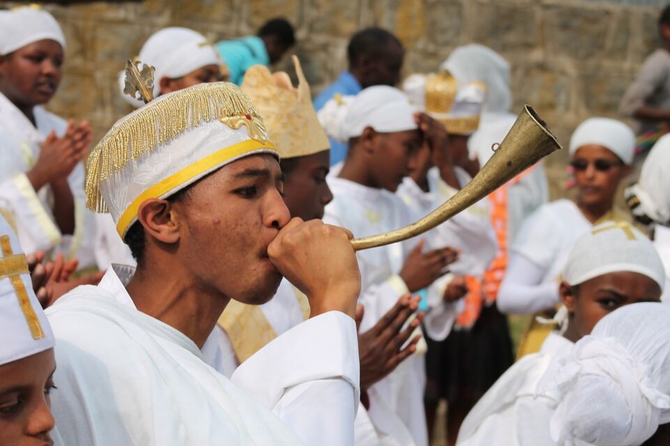 Pixabay - Photo d’illustration - Le mariage éthiopien unit tradition et modernité avec la cérémonie du café, la danse eskista, des tenues éclatantes et des rituels symboliques, créant une union vibrante et mémorable.