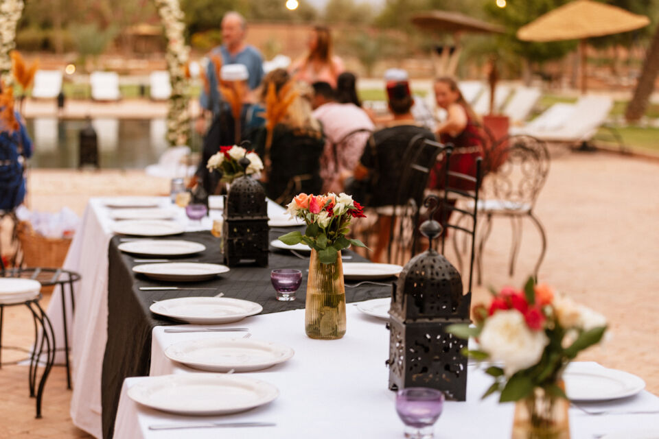 Adobe Stock - Photo d’illustration - Après le mariage, une walima respectueux de la foi musulmane est organisée pour partager la joie des nouveaux mariés dans le respect des enseignements prophétiques.