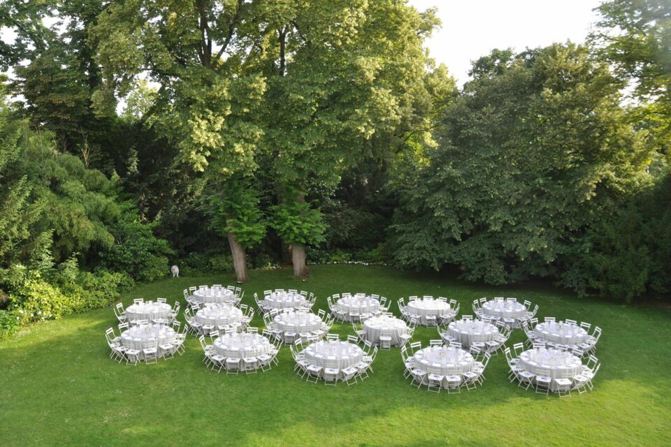 ABC Salles - Le Domaine de la Vigne de Paris-Bagatelle, est un lieu d'exception situé aux alentours du Bois de Boulogne, émerge comme un havre d'élégance et de raffinement.