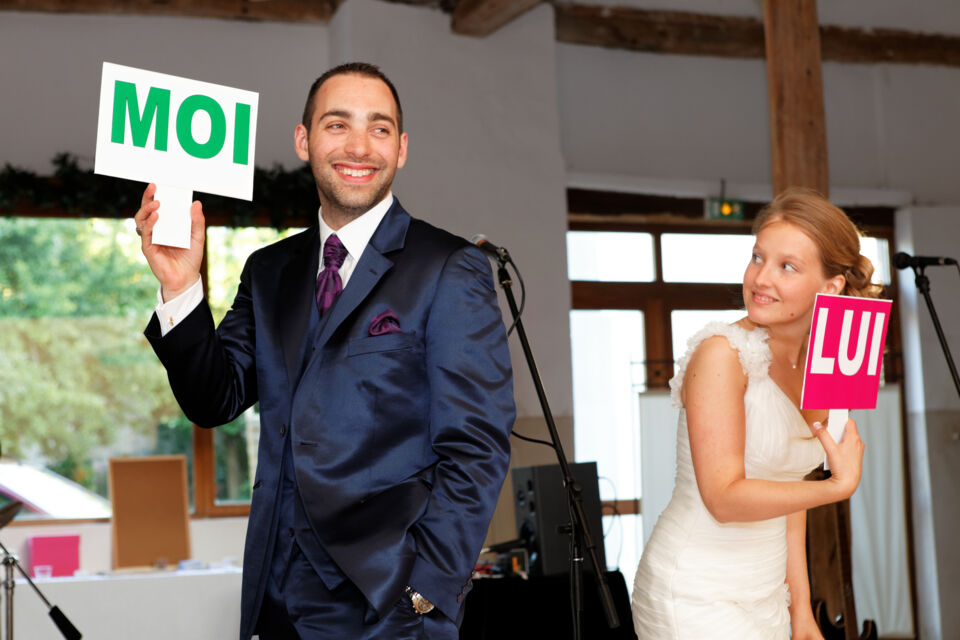 Adobe Stock - Photo d'illustration - Les jeux de mariage à imprimer sont une option ludique et amusante pour divertir les invités et vivre des moments de partage exceptionnels.