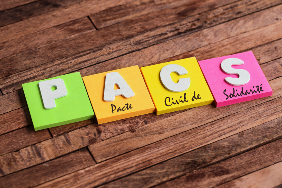 Adobe Stock - Photo d'illustration - Rédiger sa convention de PACS peut sembler compliquer de prime abord. Disposer de conseils précieux pour que ce document soit à la hauteur de vos attentes, tout en vous protégeant des aléas de la vie, devient un élément essentiel pour en faciliter la rédaction.