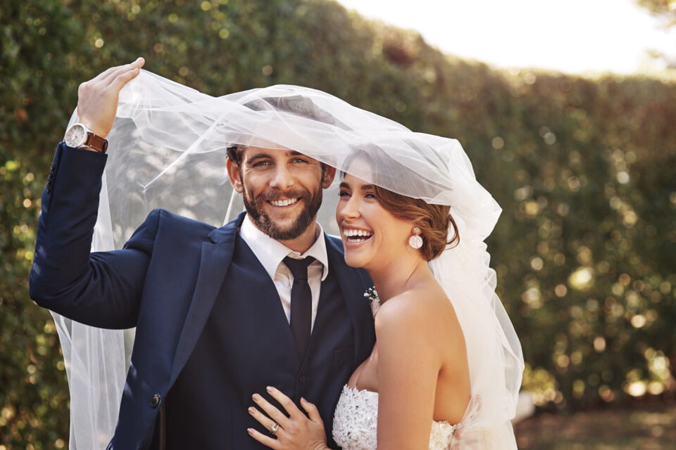 Adobe Stock - Photo d'illustration - Le voile, un accessoire réservé d'habitude aux femmes, surprend en s'invitant sur le podium de la mode masculine pour se décliner en divers modèles et maintes couleurs.