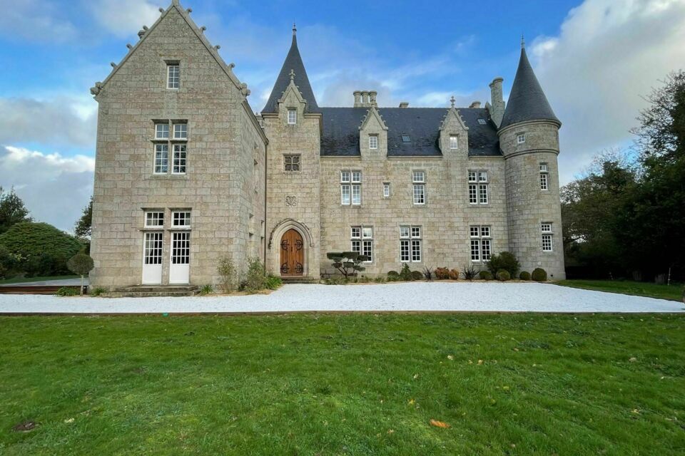 ABC Salles - Le Manoir de Kerlut - Dans un cadre de charme inégalé, ce manoir est le lieu parfait pour organiser un évènement professionnel, un mariage, des fiançailles ou tout autre genre d'occasion en Bretagne.