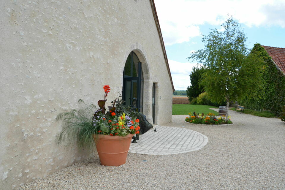 ABC Salles - Le Domaine de la Grange - Ce domaine vous reçoit au cœur des vignes et à proximité du parc de Chambord et de la forêt de Boulogne. Ce cadre est idéal pour célébrer votre mariage ou tout autre évènement aux alentours de de Saint-Dyé-sur-Loire.