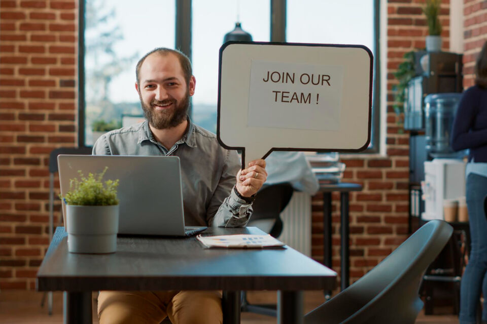 Freepik - Photo d'illustration - La manière de recruter des candidats convoités a bien évolué ces dernières années. Pour mettre toutes les chances du côté de l'employeur, il faut miser sur des animations innovantes durant les sessions de recrutement.