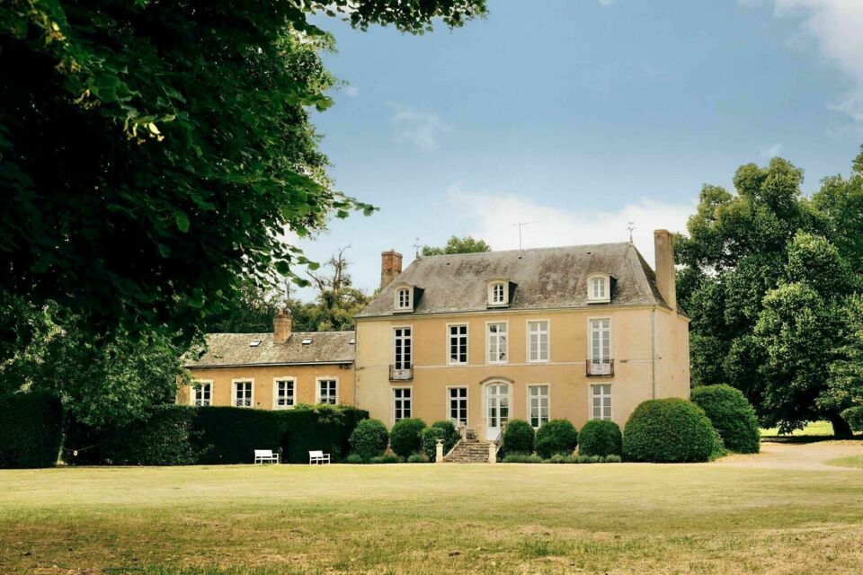 ABC Salles - Le Château de Marigné offre la possibilité de louer des vélos sur place, pour organiser des balades au grand air ou des excursions dans les environs avec vos équipes.