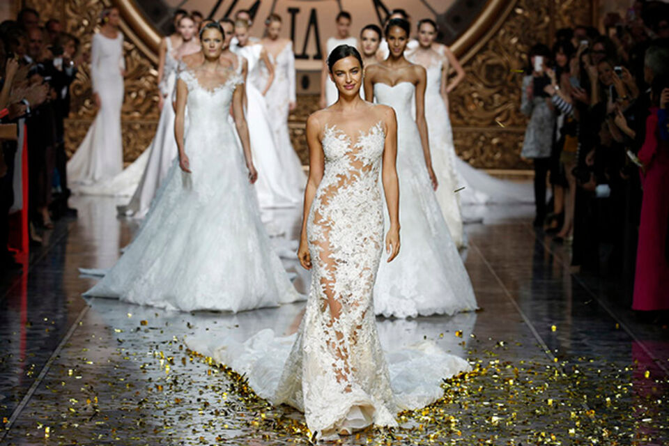 Flickr - Photo d'illustration - Les défilés de robes de mariée sont souvent très attendus par les futures épouses. C'est des collections présentées qui font tourner la têtes que les futures mariées s'inspirent pour le choix de leur tenue nuptiale.