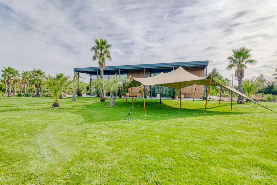 ABC Salles - DR - Le Clos des Aloès, niché au cœur d'une verdoyante oasis, offre un cadre idyllique à ceux en quête d'espaces végétalisés pour leurs événements, et désireux de s'immerger dans la quiétude de la nature pour des moments de pure détente.