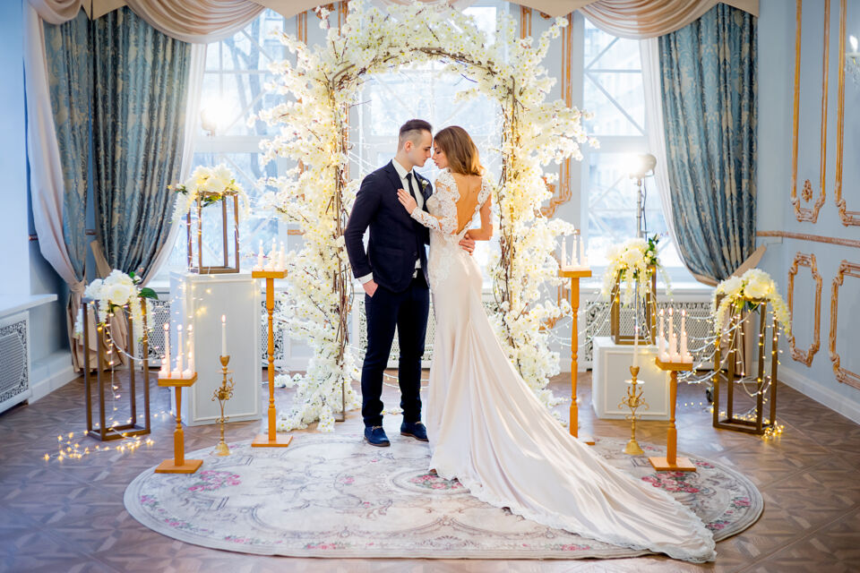 Adobe Stock - Photo d'illustration - Le mariage coûteux et complexe, devenu une norme standard pour la pupart des couples, se décline en une véritable source de violence sociale et plus encore, d'ingalité de genre.