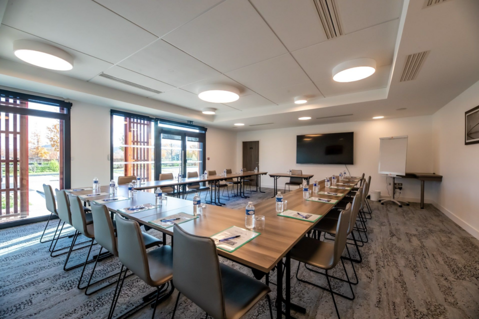 ABC Salles - Droits réservés - Un établissement aussi beau que convivial, le Brit Hôtel Eden Spa à  Honfleur est un parfait choix pour rassembler vos collaborateurs à l’occasion de votre séminaire de rentrée ou tout autre évènement.  