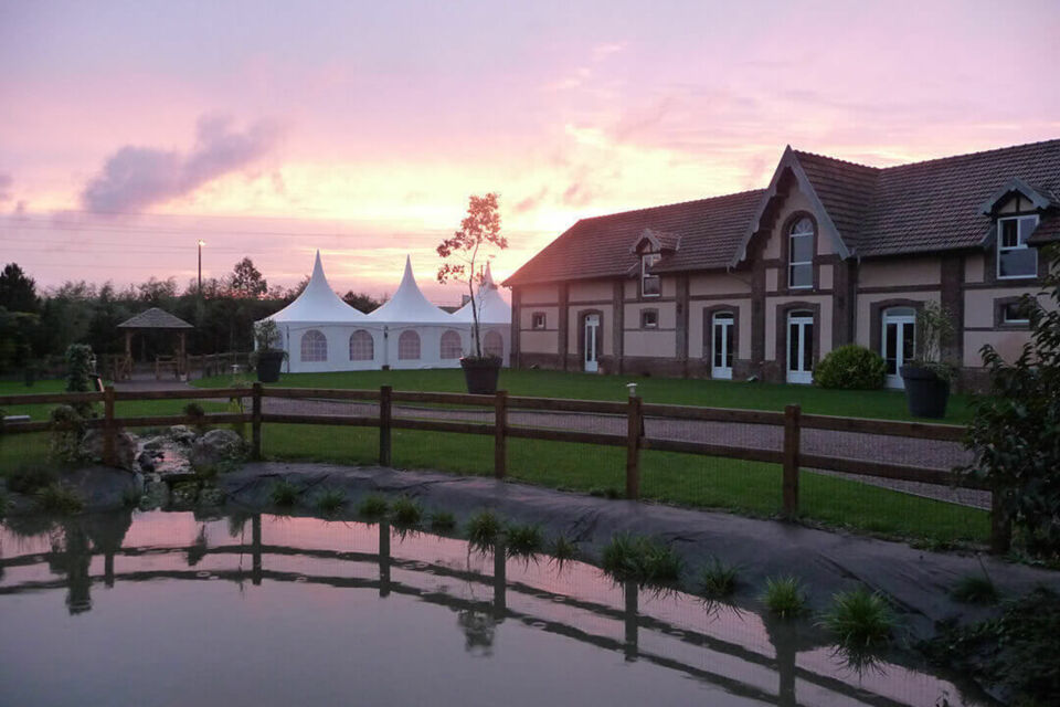 ABC Salles - Droits réservés - Etablissement offrant une variété de choix en manière d’espaces et d’aménagement, Le Clos de la Vaupalière saura accueillir votre concert dans une ambiance chaleureuse et polyvalente.