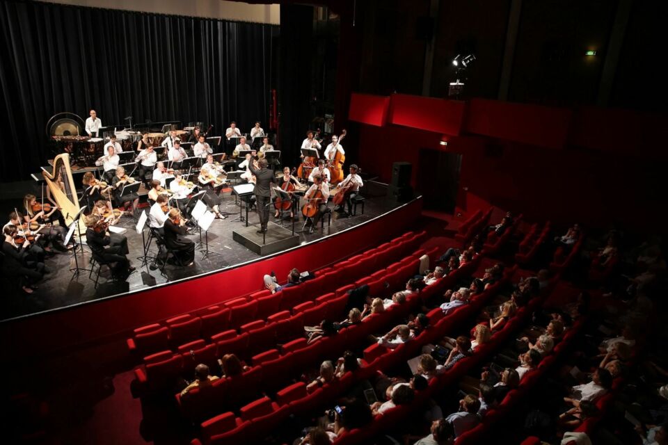 ABC Salles - Droits réservés - Le Casino de Dieppe, niché à deux heures de Paris, trois heures de Lille et à seulement 45 minutes de Rouen, se profile comme l'endroit parfait pour accueillir un concert de bienfaisance.