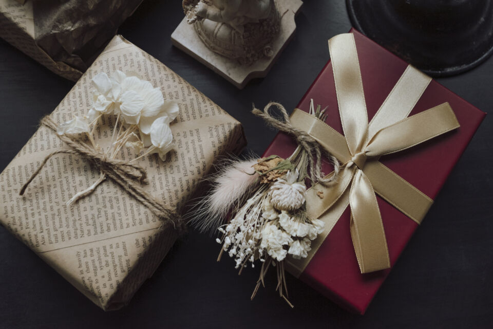 Freepik - Photo d'illustration - Laisser parler votre créativité et à personnaliser ces faveurs pour qu'elles reflètent parfaitement votre thème mariage bohème chic.