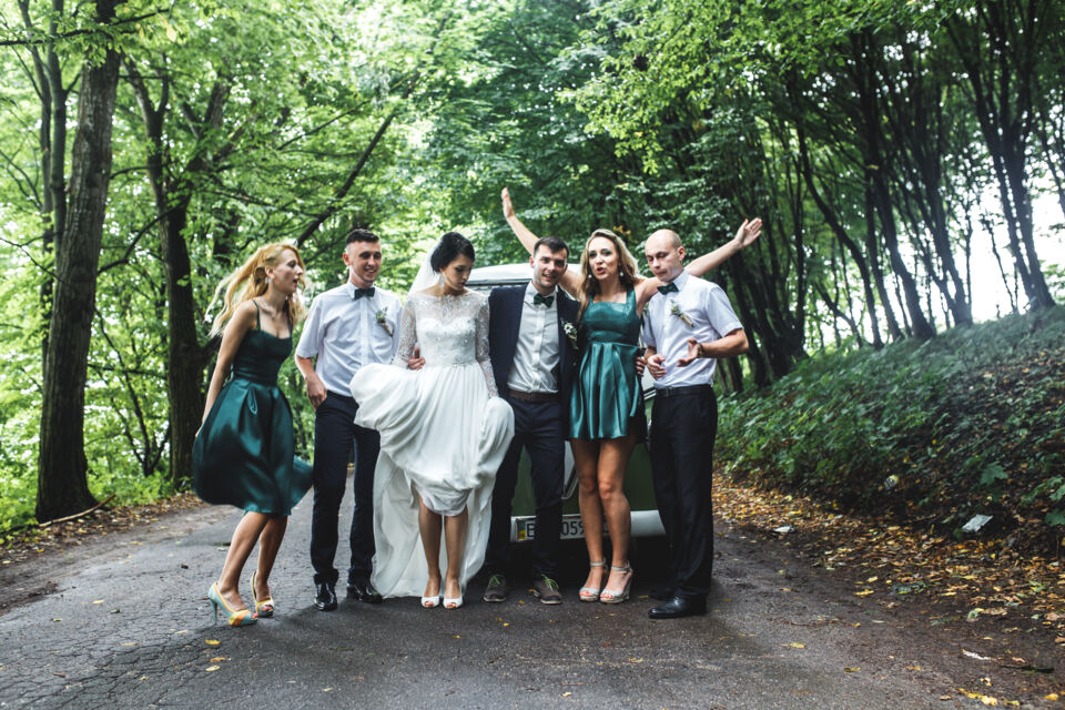 Freepik - Photo d’illustration - Le mariage en petit comité a des avantages écologiques considérables, offrant une réduction significative des déchets et une empreinte carbone plus faible.
