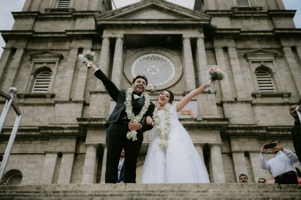 Pexels - Photo d'illustration - Le mariage, institution universelle en perpétuelle évolution, témoigne des mutations sociales et législatives. À mi-2024, divers événements marquants redéfinissent le panorama matrimonial mondial.