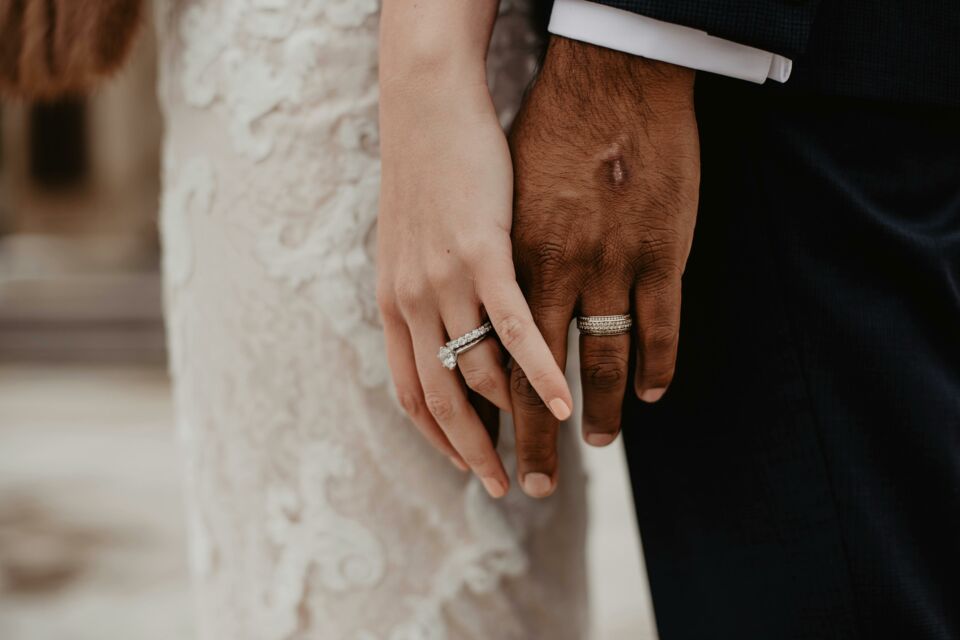 Adobe Stock - Photo d'illustration - Le diamant, pierre précieuse qui symbolise l'amour éternel, reste encore très souvent le choix de prédilection des futurs mariés.