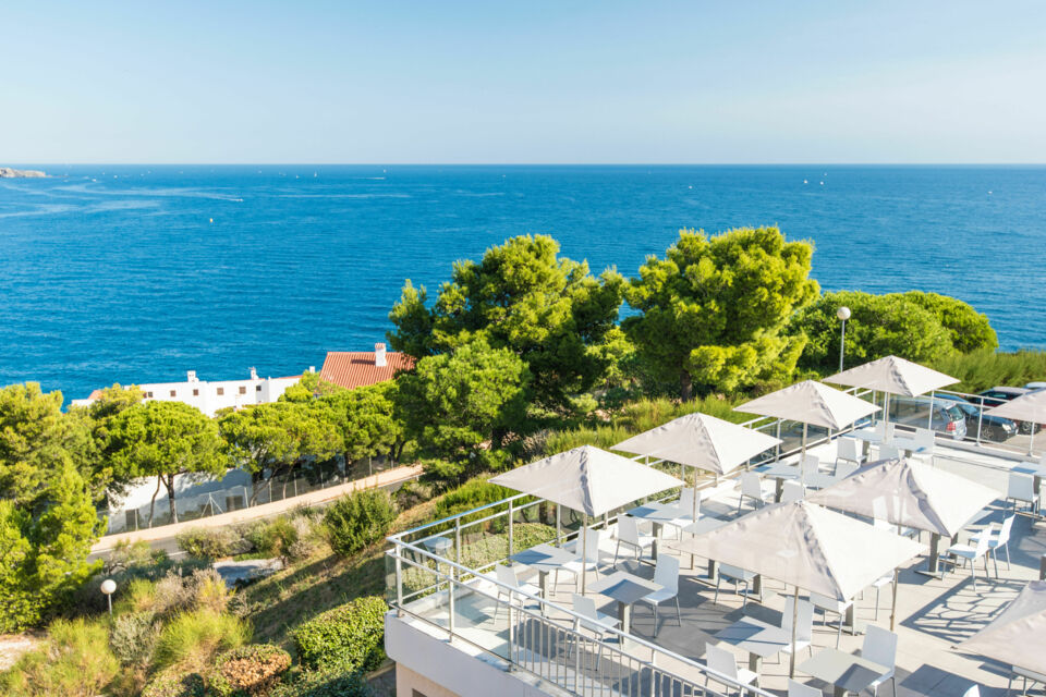ABC Salles - Droits réservés - Côté Thalasso dispose d’un cadre exceptionnel en bord de mer pour vos événements privés. Que ce soit un anniversaire, une réunion familiale ou toute autre célébration entourés de vos proches. 