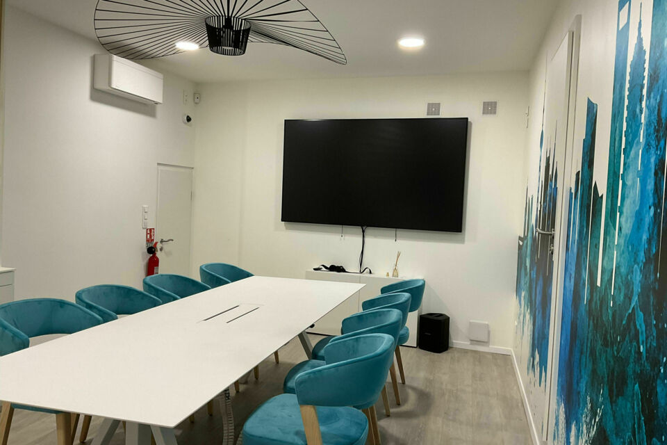 ABC Salles - Droits Réservés - Situé au cœur de l’Alsace, le studio Yaweb à Barr est un espace idéal pour un shooting photo professionnel dans cadre moderne et entièrement équipé, parfait pour les professionnels de l’image.