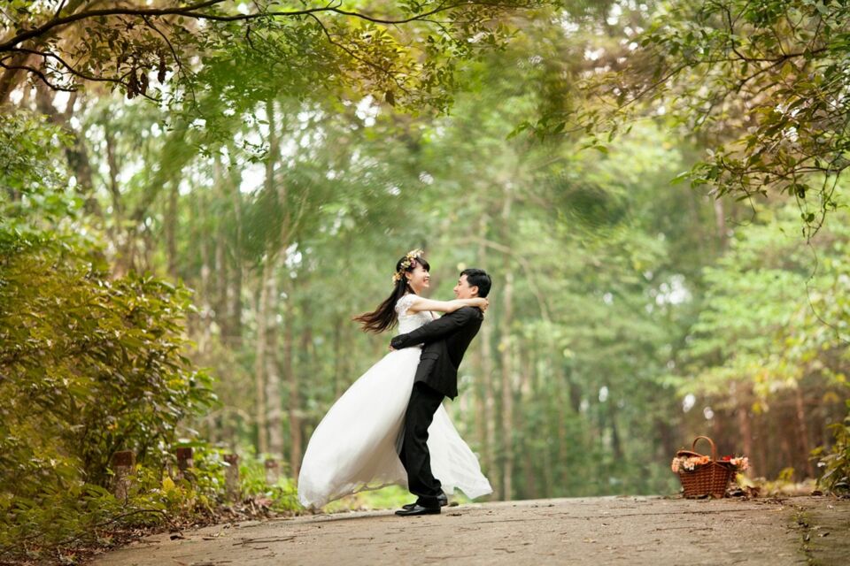 Pixabay - Photo d'illustration - La culture néo-zélandaise valorise profondément la nature, l'histoire et les liens communautaires. Des aspects qui sont au cœur des célébrations nuptiales dans le pays.