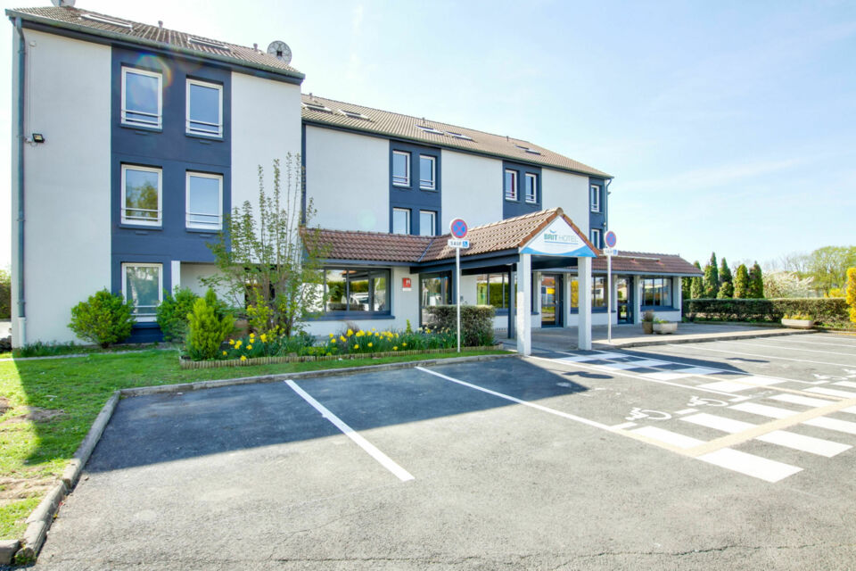 ABC Salles - droits réservés - Pour vos événements avec hébergement, le Brit Hôtel Reims La Neuvillette offre un cadre confortable et convivial, idéalement situé à proximité du centre-ville de Reims. 