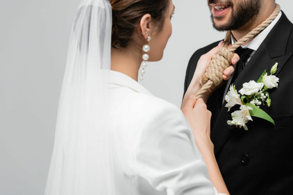 Adobe Stock - Photo d'illustration - Se passer la corde au cou est une expression qui, avec une touche d'humour et d’amour, symbolise l'engagement des jeunes mariés.