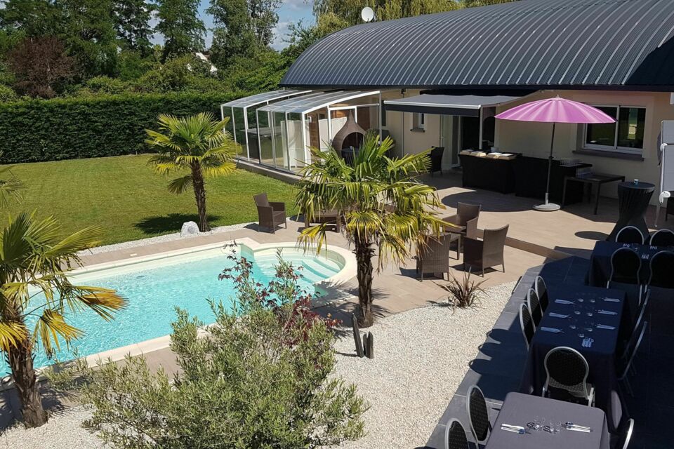 ABC Salles – DR -Terrasse, piscine et bien plus encore, animent La Villa d’Eden. Un établissement qui ne manquera pas de vous satisfaire le temps d’une soirée festive entre amis. 