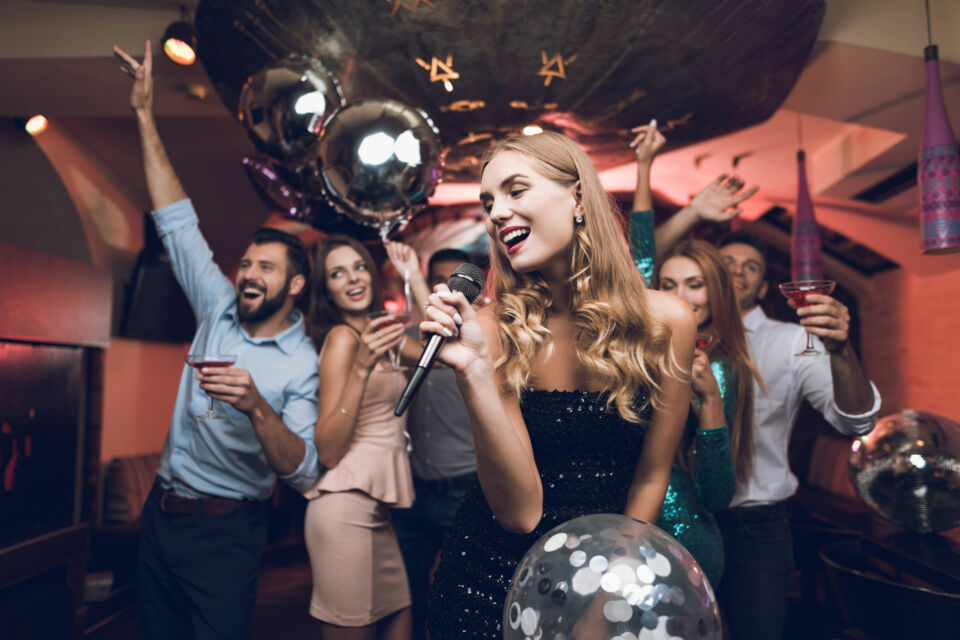 Adobe Stock - Photo d'illustration - Aujourd'hui, un événement sans animation paraît inconcevable, et pour assurer une ambiance conviviale tout en évitant les faux pas, certaines animations, toujours appréciées et en constante évolution, s'adaptent à tous les goûts et font de chaque occasion un moment unique.