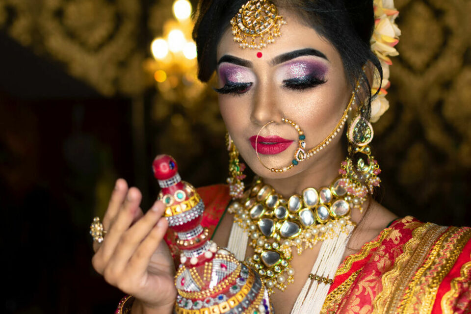 Adobe Stock - Photo d'illustration - L'alliance n'est pas le seul symbole qui indique le statut marital d'une personne. Il en existe bien d'autres dans le monde.