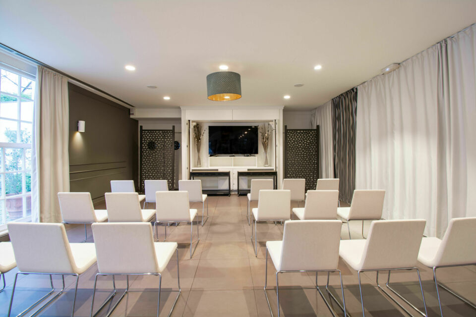 ABC Salles – DR - Hôtel de Cavoye : un lieu d'exception à Fontainebleau pour vos séminaires résidentiels et événements professionnels. Alliez histoire et modernité dans un cadre raffiné, avec des espaces adaptés pour des réunions efficaces et un hébergement de qualité pour vos collaborateurs. 