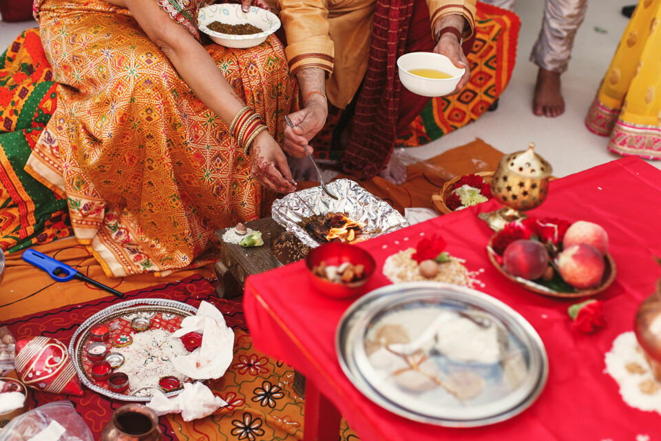 Freepik - Photo d'illustration -  Les mariages indiens sont l'occasion de servir des festins somptueux, épicés et colorées.