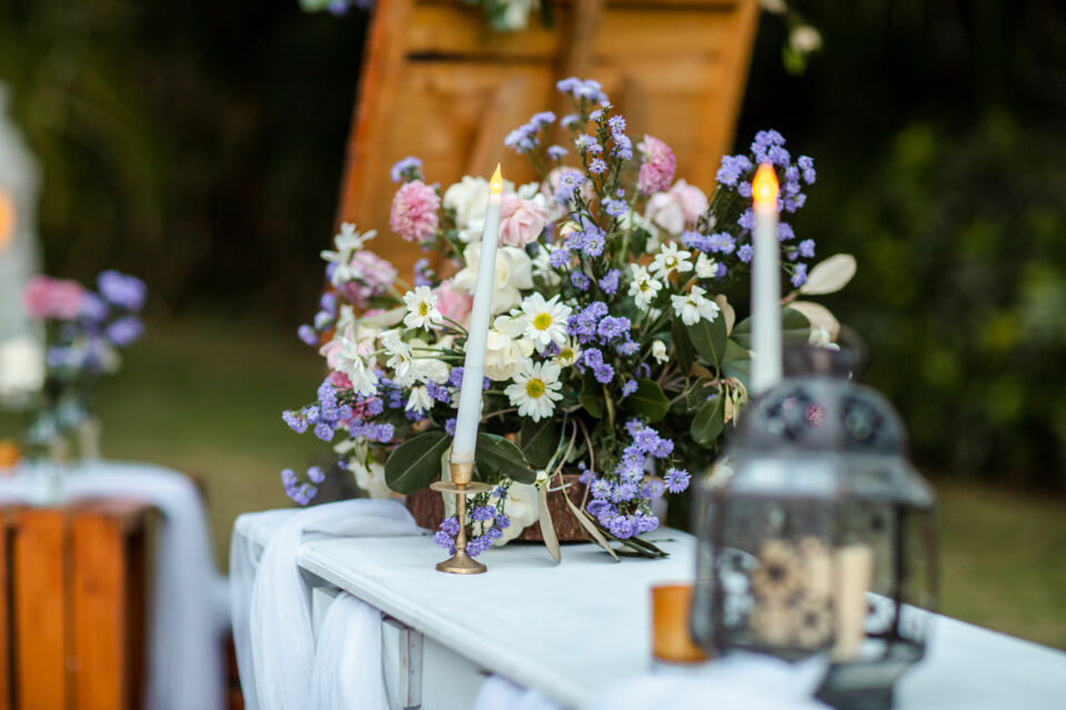 Adobe Stock - Photo d'illustration - Découvrez quelques astuces pratiques pour faire de votre grand jour une célébration inoubliable et bien décorée, tout en gardant un œil attentif sur vos finances.