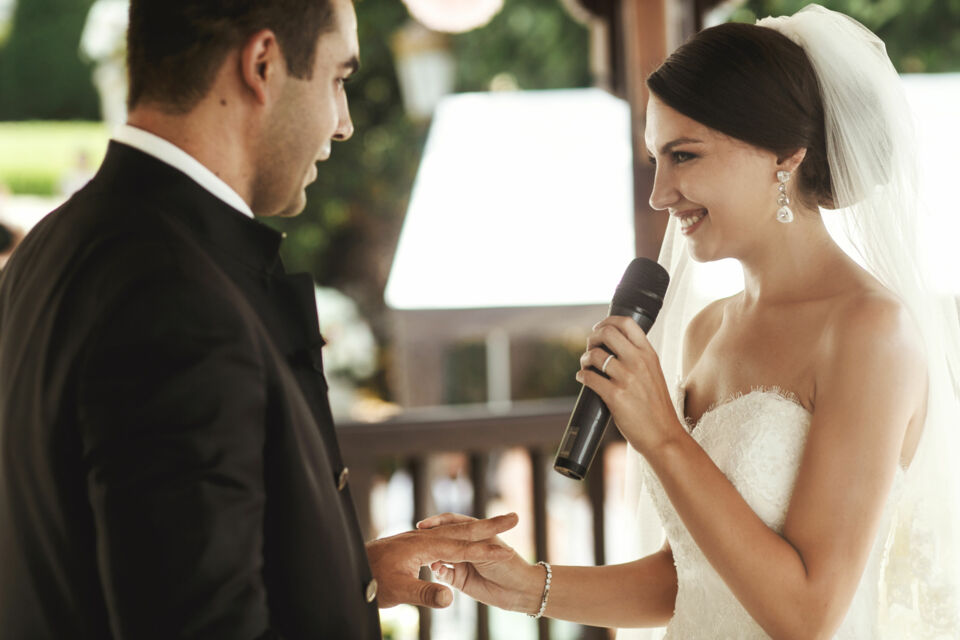 Adobe Stock - Photo d'illustration - Les vœux de mariage sont les promesses que s'échangent les époux lors de leurs noces.