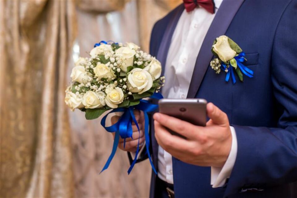 Adobe Stock - Photo d'illustration - Les préparatifs de mariage, souvent synonyme de stress et d’organisation minutieuse, laissent place, à l’aube du grand jour, à une nécessité impérieuse : déconnecter totalement. 
