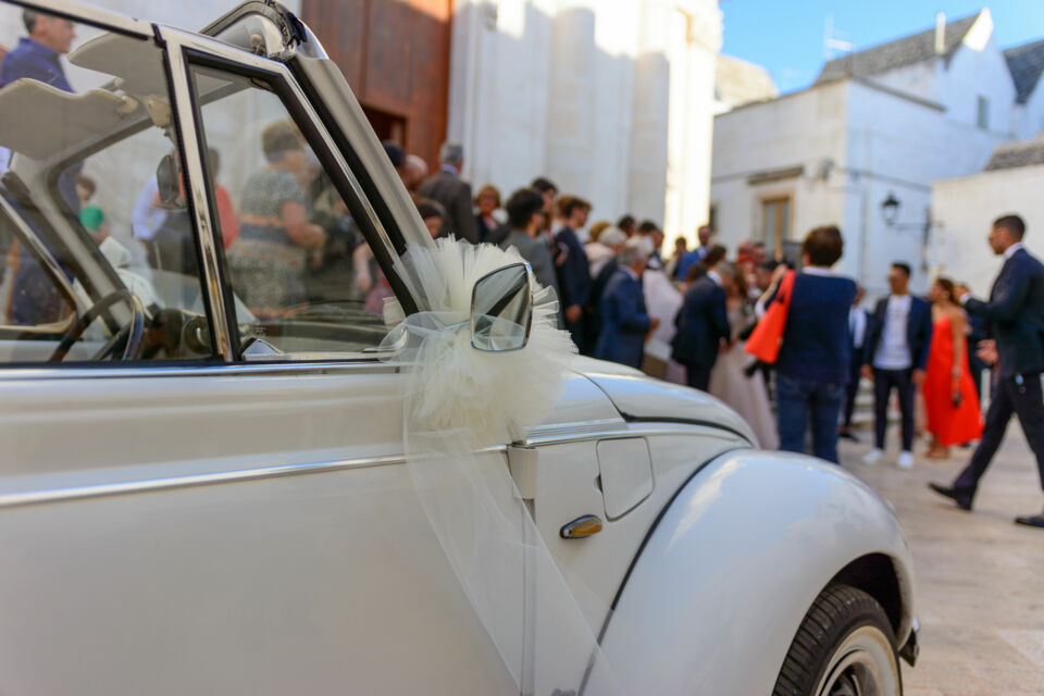 Adobe Stock - Photo d'illustration - Un mariage à Montpellier a tourné au fiasco après que des participants se soient livrés à des rodéos urbains durant le cortège. Suite à cet indicent, le maire de la ville a fait le choix d'annuler la cérémonie.