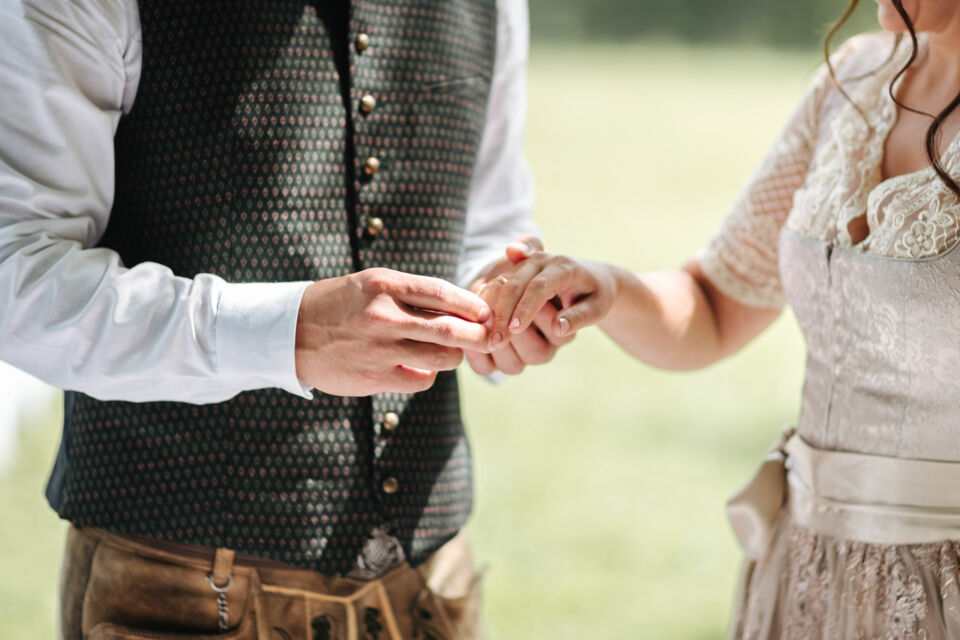 Adobe Stock - Photo d'illustration-  Avec le Dirndl, les mariées allemandes d’aujourd’hui perpétuent ces traditions tout en les réinterprétant à leur manière. 